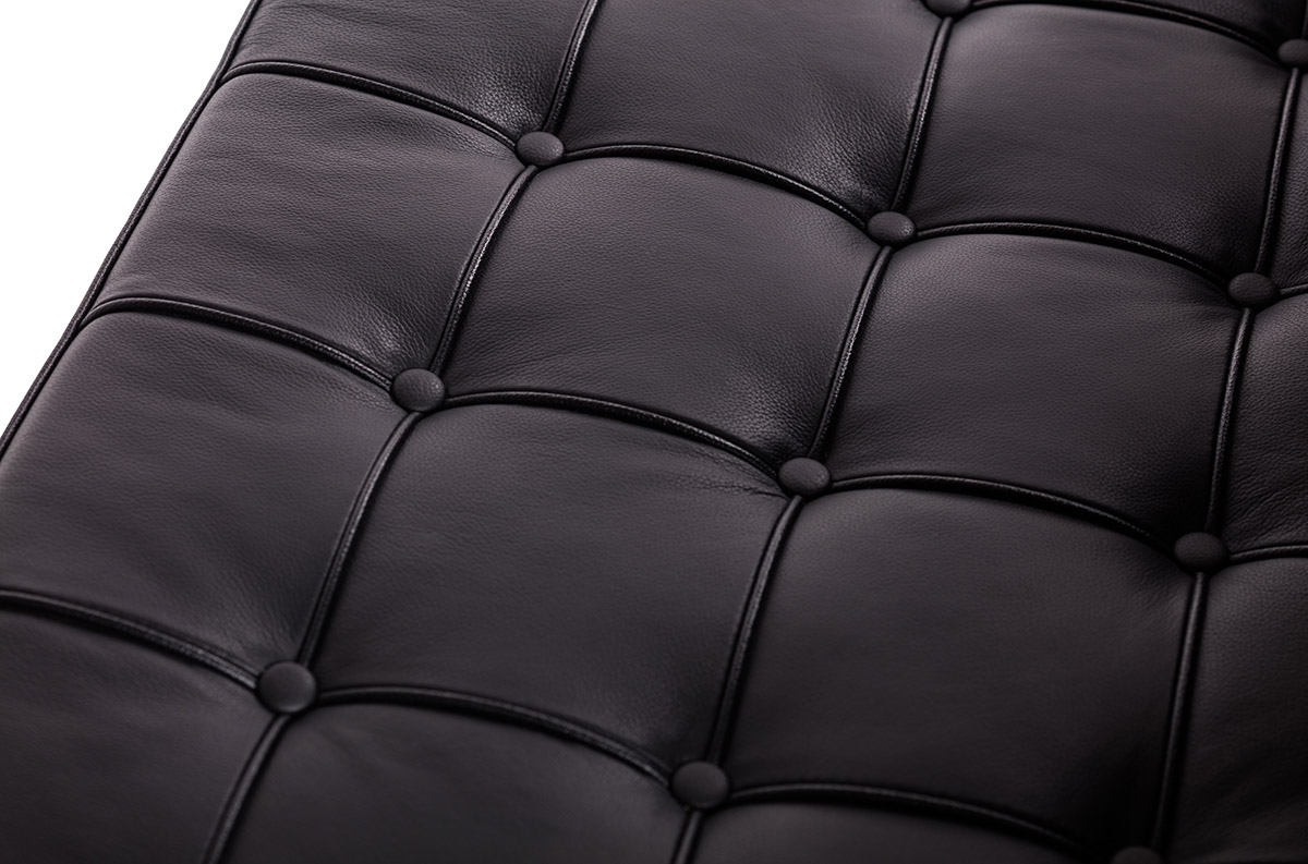 FOTEL z czarnej naturalnej skóry, na srebrnych nogach, pikowane siedzisko, klasyczny styl, ekskluzywny FOTEL z czarnej naturalnej skóry, na srebrnych nogach, pikowane siedzisko, klasyczny styl, ekskluzywny