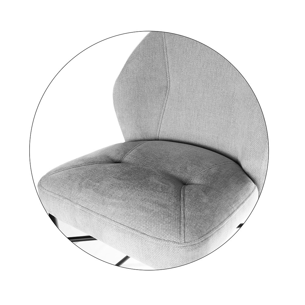 HOKER na czarnych nogach, szara tapicerka, szerokie wygodne siedzisko, elegancki styl, wyjątkowy HOKER na czarnych nogach, szara tapicerka, szerokie wygodne siedzisko, elegancki styl, wyjątkowy