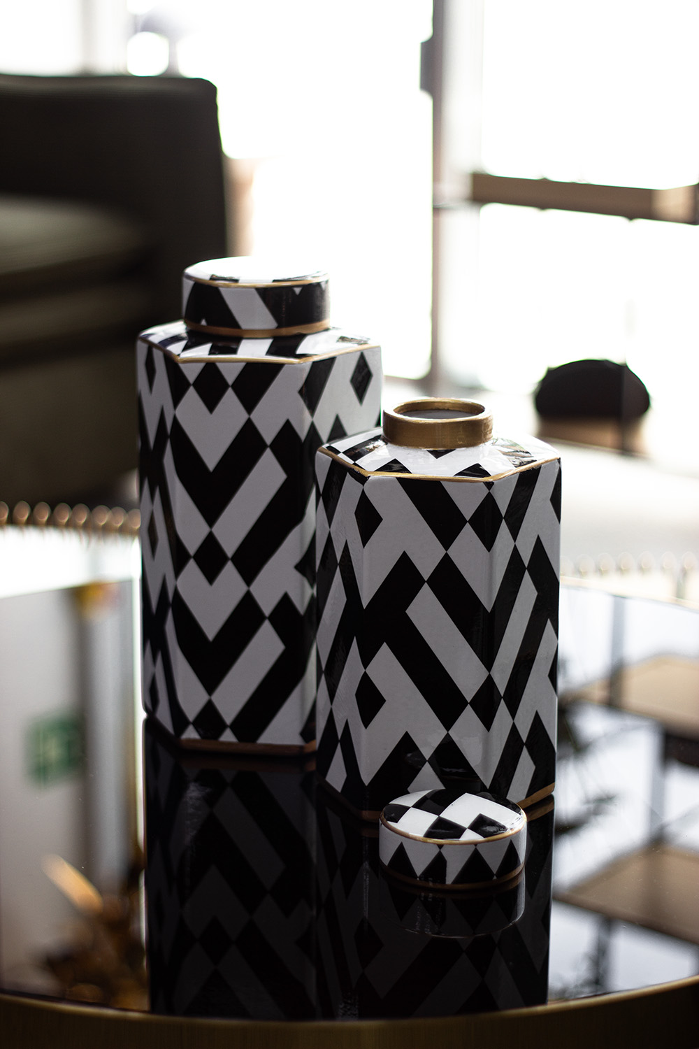 POJEMNIK ceramiczny, biało-czarny wzór z miedzianymi detalami, z pokrywką, glamour, ekskluzywny POJEMNIK ceramiczny, biało-czarny wzór z miedzianymi detalami, z pokrywką, glamour, ekskluzywny