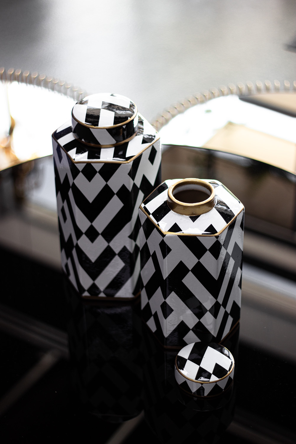 POJEMNIK ceramiczny, biało-czarny wzór z miedzianymi detalami, z pokrywką, glamour, wyjątkowy POJEMNIK ceramiczny, biało-czarny wzór z miedzianymi detalami, z pokrywką, glamour, wyjątkowy