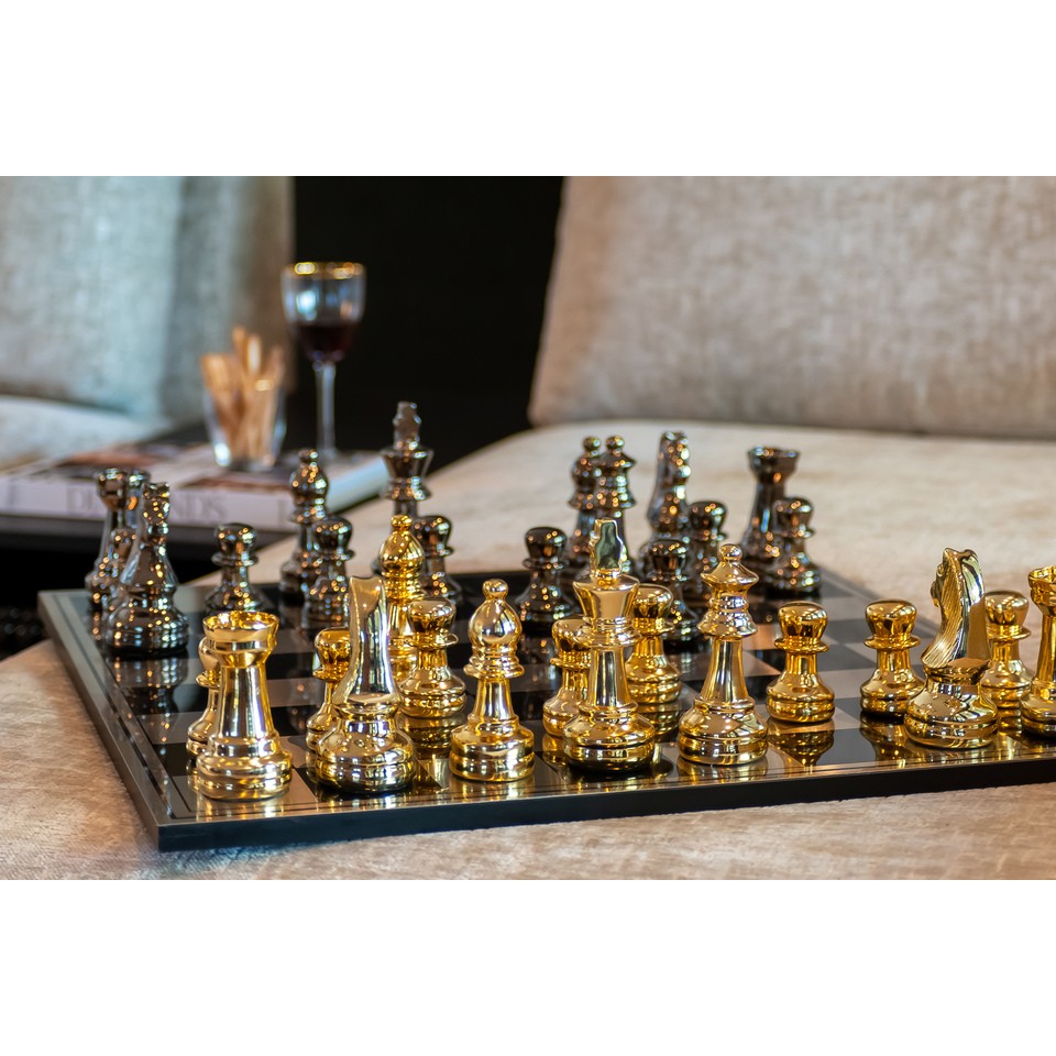 SZACHY z żywicy, pinki w kolorze złota i czarnego chromu, elegancki styl, ozdobne SZACHY z żywicy, pinki w kolorze złota i czarnego chromu, elegancki styl, ozdobne