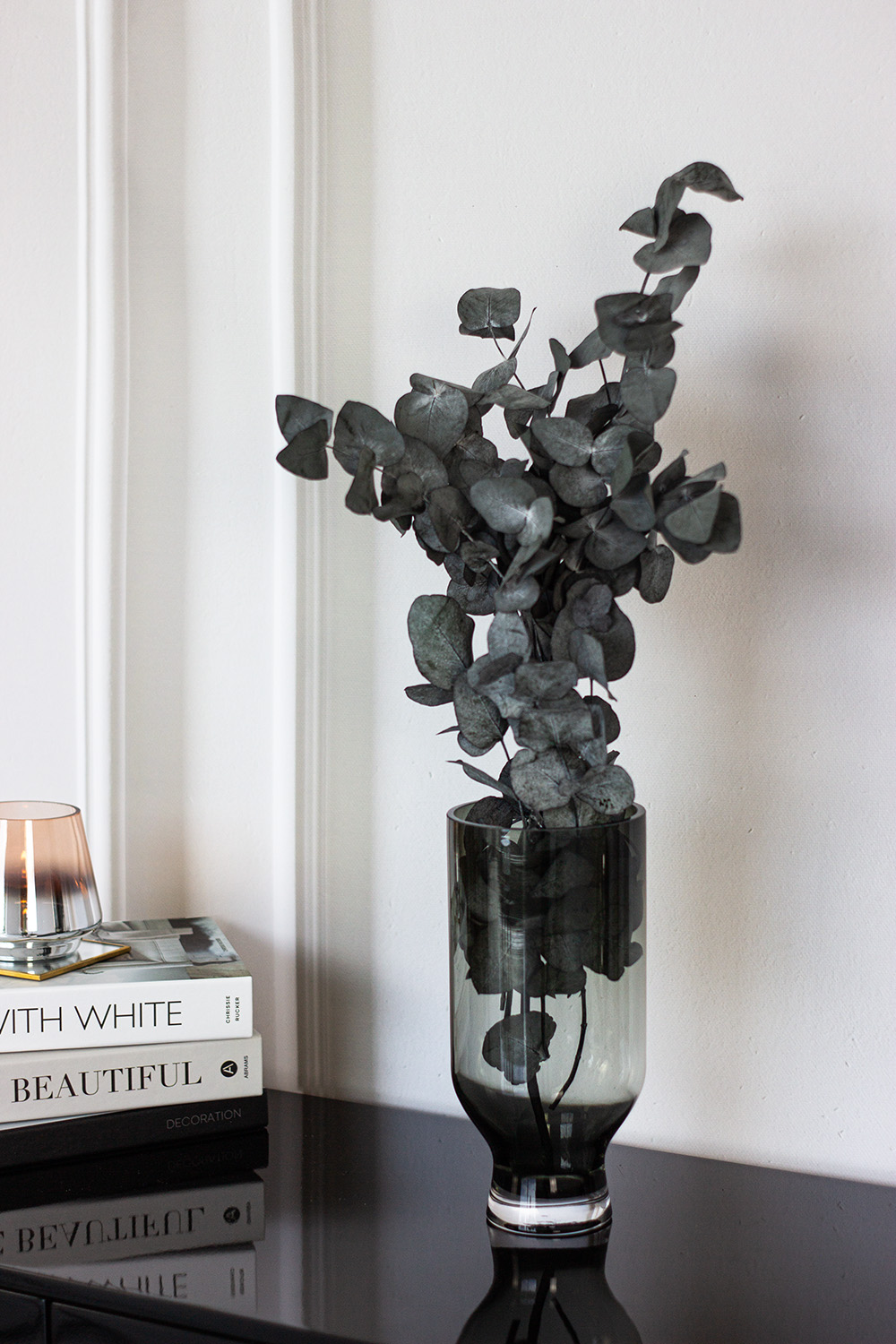 WAZON z przydymionego szkła, odwrócony kształt dzwonu, nowoczesny, piękny WAZON z przydymionego szkła, odwrócony kształt dzwonu, nowoczesny, piękny