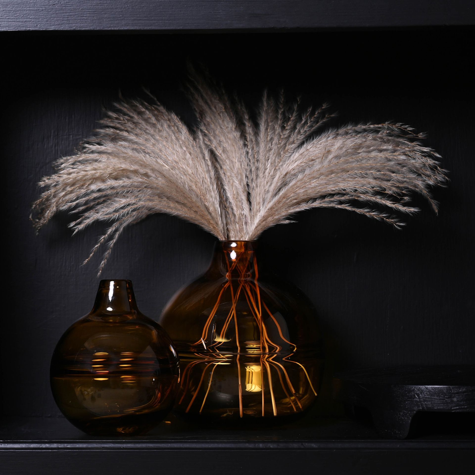 WAZON okrągły z bursztynowego szkła, nowoczesny wygląd, ekskluzywny WAZON okrągły z bursztynowego szkła, nowoczesny wygląd, ekskluzywny