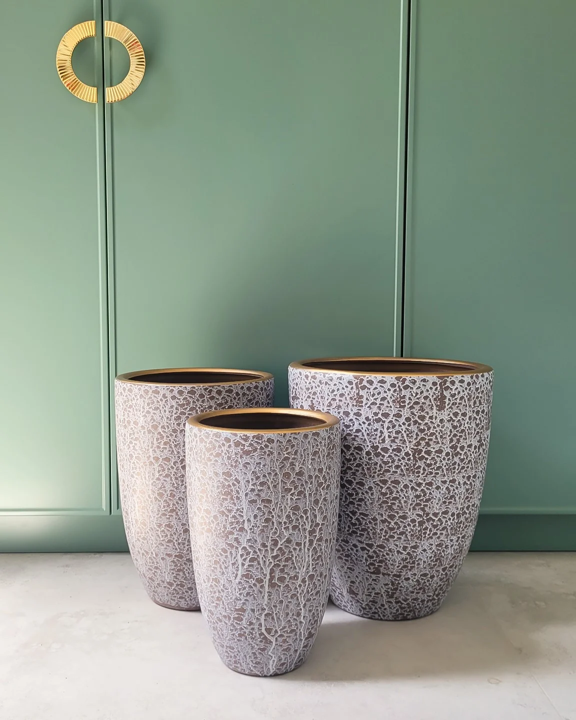 ZESTAW 3 DONIC z ceramiki mrozoodpornej, brązowe ze złotym wykończeniem, duże, piękna ZESTAW 3 DONIC z ceramiki mrozoodpornej, brązowe ze złotym wykończeniem, duże, piękna