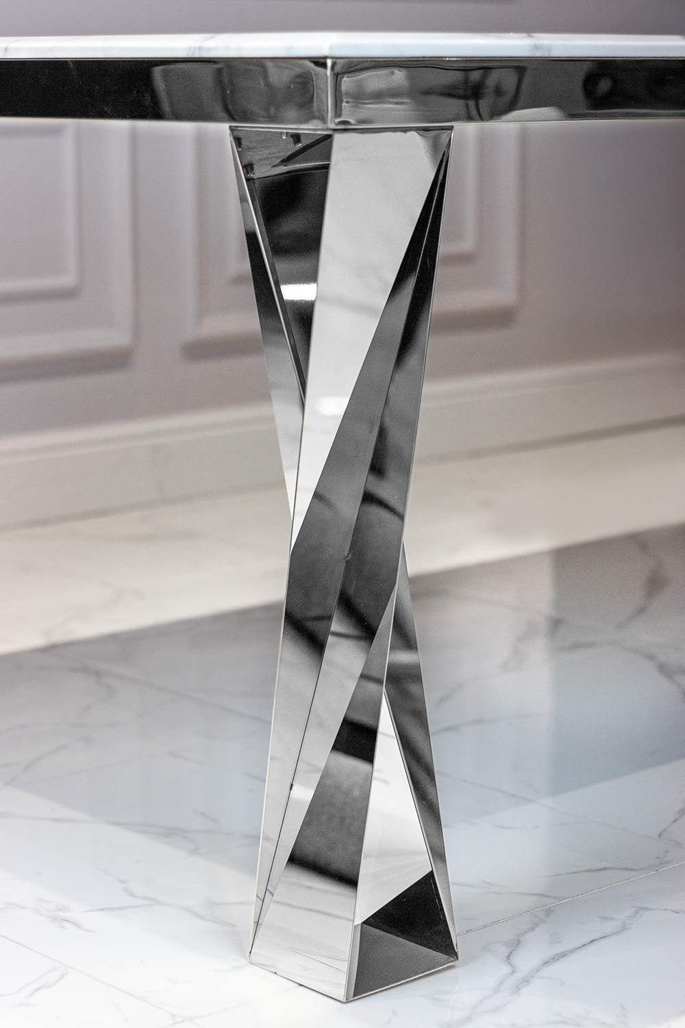 STÓŁ JADALNIANY prostokątny, srebrne nogi wysoki połysk, blat imitujący biały marmur, ekskluzywny STÓŁ JADALNIANY prostokątny, srebrne nogi wysoki połysk, blat imitujący biały marmur, ekskluzywny