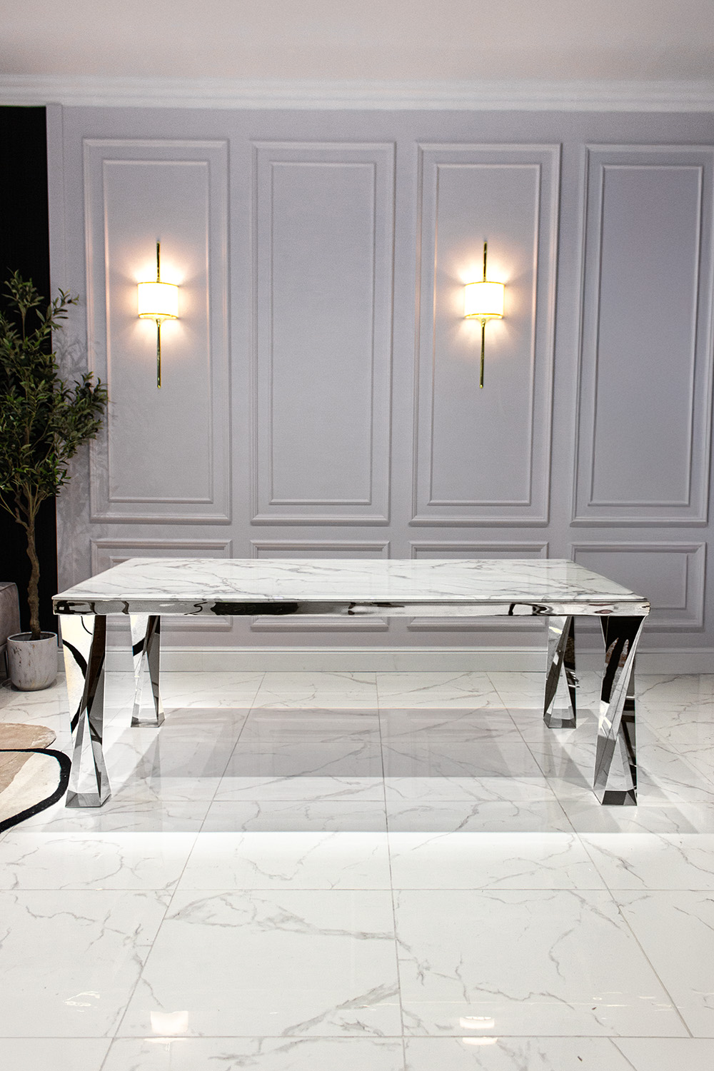 STÓŁ JADALNIANY prostokątny, srebrne nogi wysoki połysk, blat imitujący biały marmur STÓŁ JADALNIANY prostokątny, srebrne nogi wysoki połysk, blat imitujący biały marmur