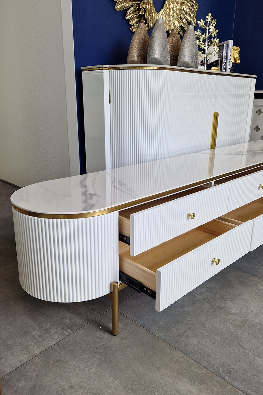 Szafka RTV, biały ryflowany korpus, złote metalowe detale, 6 szuflad, styl nowoczesny 200 cm, najwyższa jakość