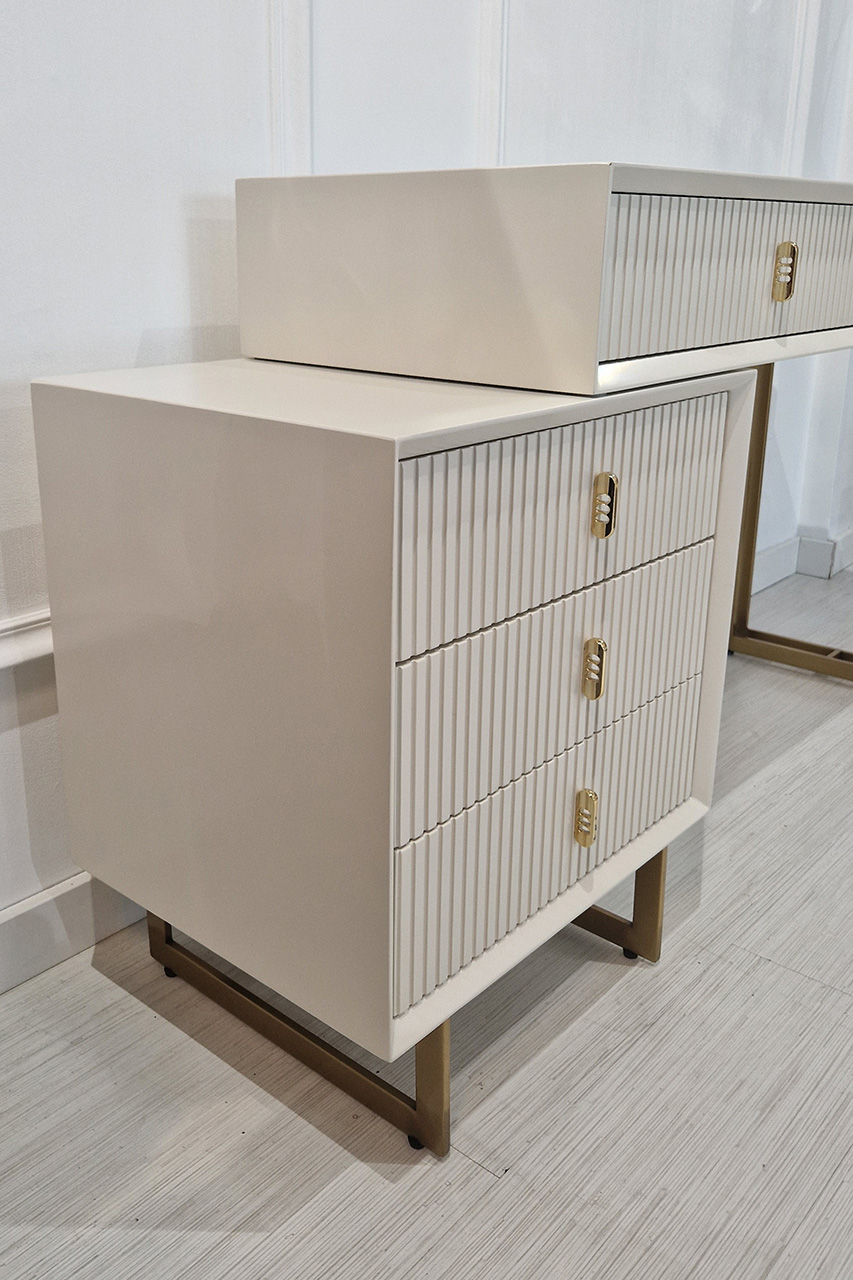 TOALETKA z przenośną szafką, kaszmirowa, ryflowana, złote metalowe detale, nowoczesna, ekskluzywna