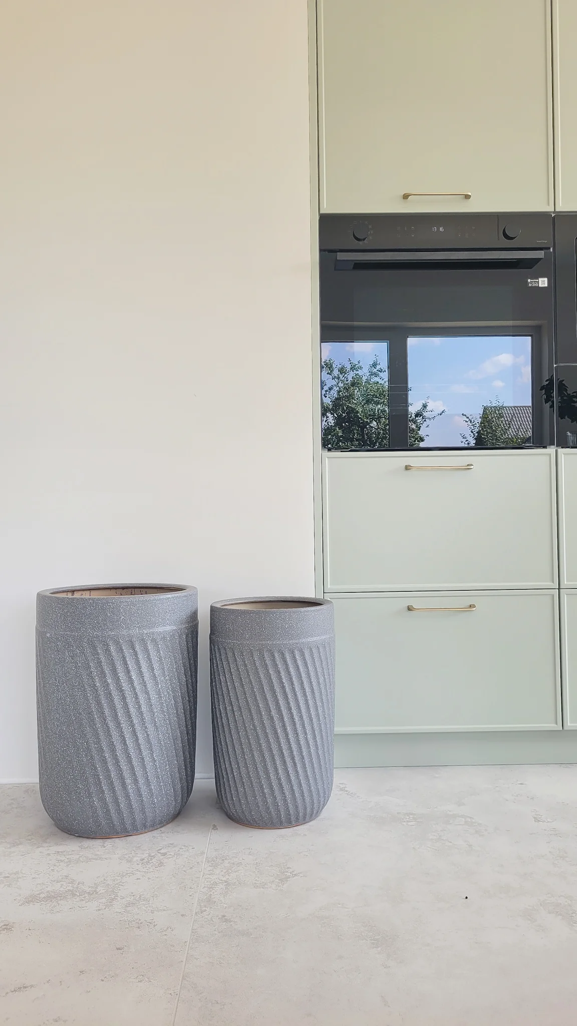 ZESTAW 2 DONIC szare, duże, ryflowane, elegancki styl, piękny ZESTAW 2 DONIC szare, duże, ryflowane, elegancki styl, piękny