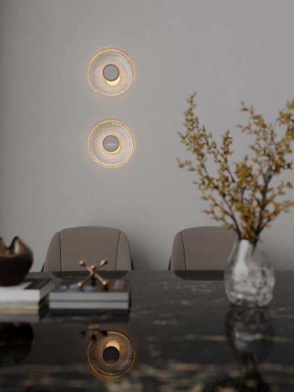 KINKIET z mosiężnym stelażem i transparentnym kloszem z tłuczonego szkła, nowoczesny styl, najwyższa jakość KINKIET z mosiężnym stelażem i transparentnym kloszem z tłuczonego szkła, nowoczesny styl, najwyższa jakość