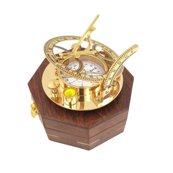 KOMPAS z zegarem słonecznym w drewnianym pudełku, mosiężny, ekskluzywny, wyjątkowy KOMPAS z zegarem słonecznym w drewnianym pudełku, mosiężny, ekskluzywny, wyjątkowy