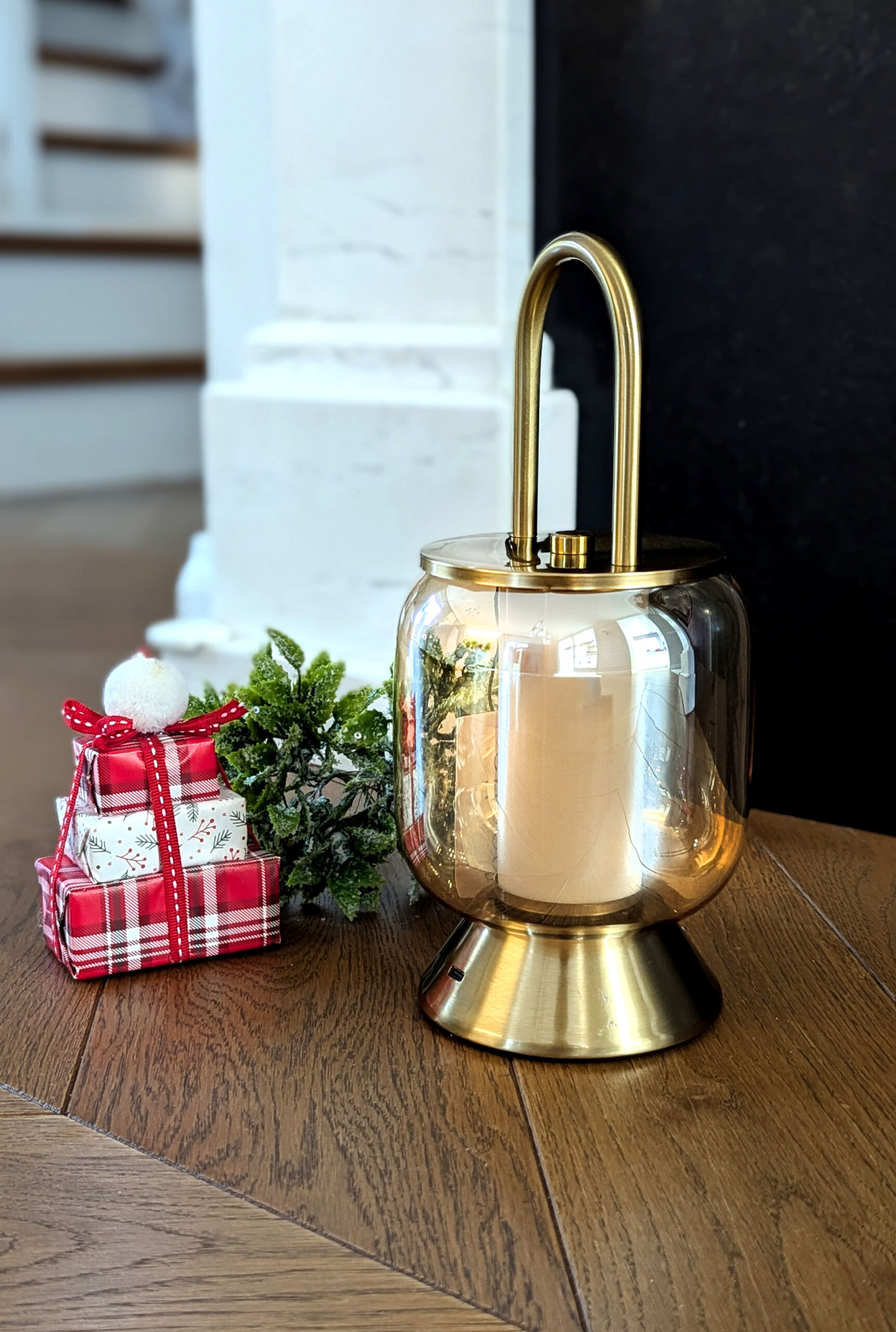 LAMPA STOJĄCA metalowo-szklana, złote wydanie, ładowanie USB, nowoczesna LAMPA STOJĄCA metalowo-szklana, złote wydanie, ładowanie USB, nowoczesna