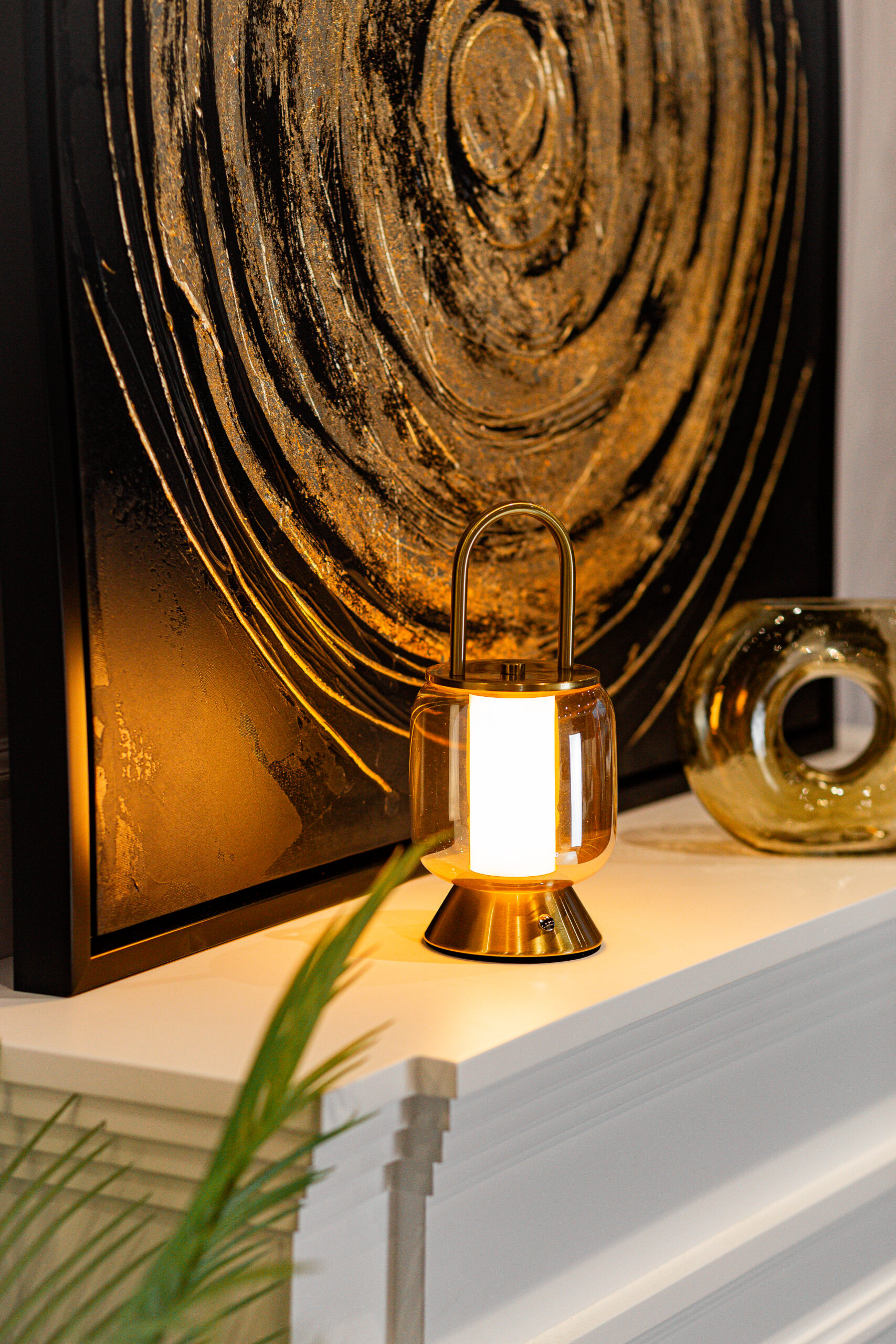 LAMPA STOJĄCA metalowo-szklana, złote wydanie, ładowanie USB, nowoczesna-3 LAMPA STOJĄCA metalowo-szklana, złote wydanie, ładowanie USB, nowoczesna-3