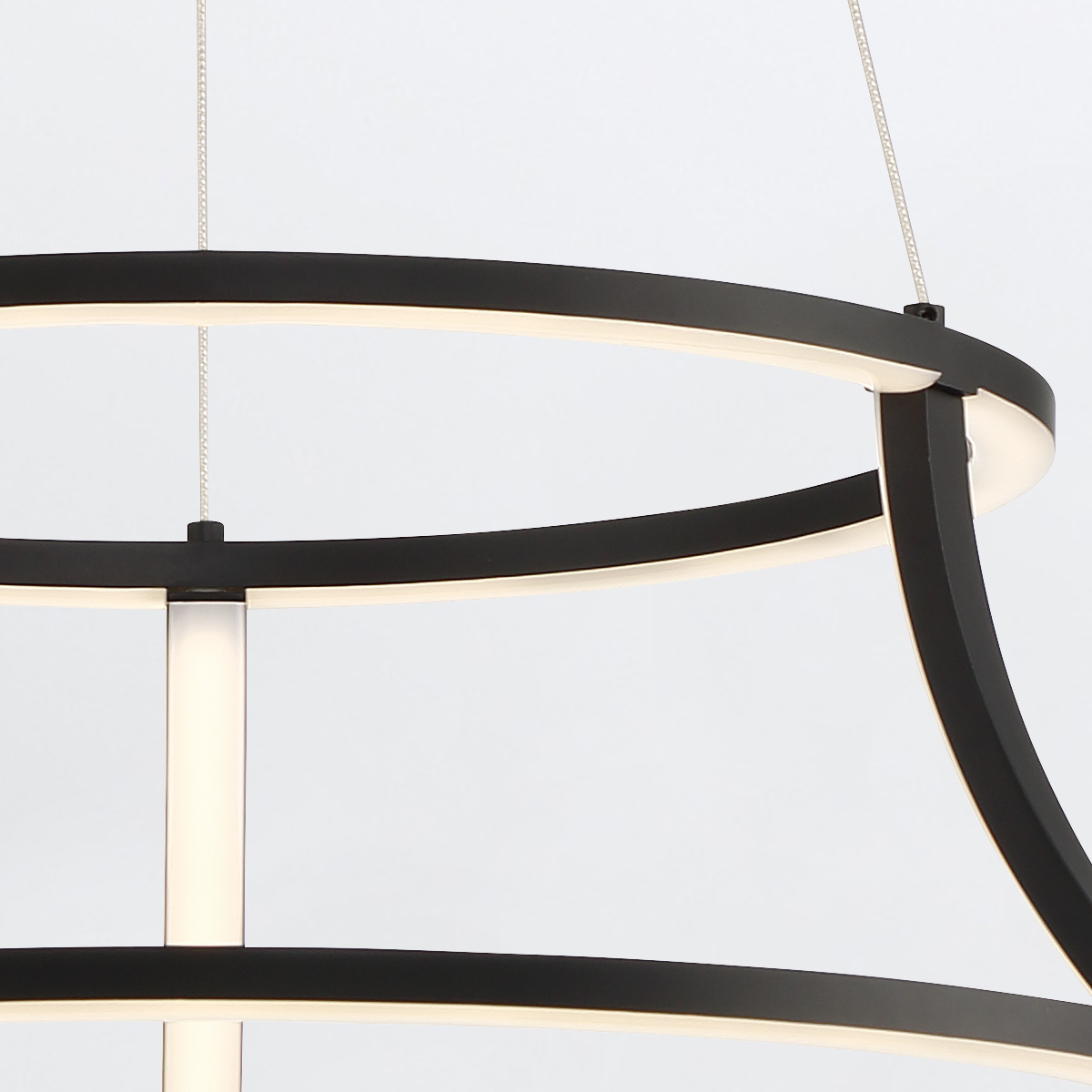 LAMPA WISZĄCA CADOUX z LEDowym żródłem światła, czarna matowa rama, nowoczesny styl, ekskluzywna LAMPA WISZĄCA CADOUX z LEDowym żródłem światła, czarna matowa rama, nowoczesny styl, ekskluzywna