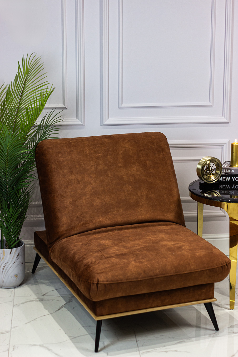 PUFA na metalowych nogach z ramą z drewna bukowego, tkanina do wyboru, nowoczesny styl, wyjątkowa PUFA na metalowych nogach z ramą z drewna bukowego, tkanina do wyboru, nowoczesny styl, wyjątkowa