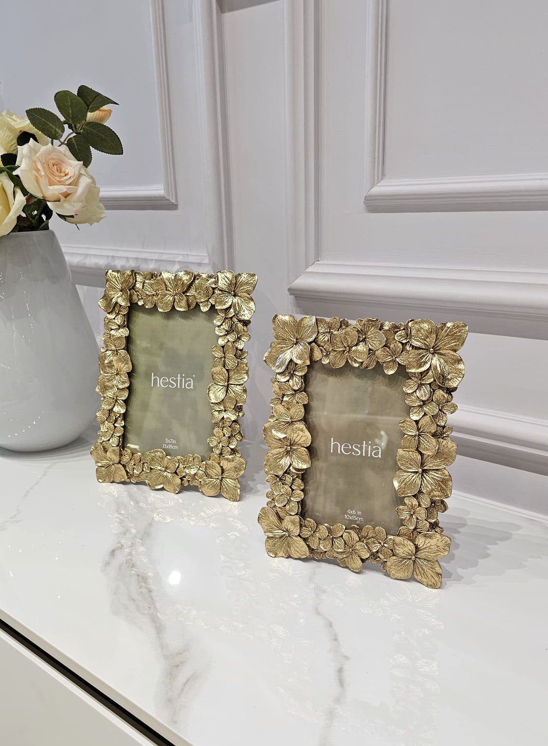 RAMKA NA ZDJĘCIE ze złotą dekoracyjną kwiatową ramą, unikalny styl, wyjątkowa RAMKA NA ZDJĘCIE ze złotą dekoracyjną kwiatową ramą, unikalny styl, wyjątkowa