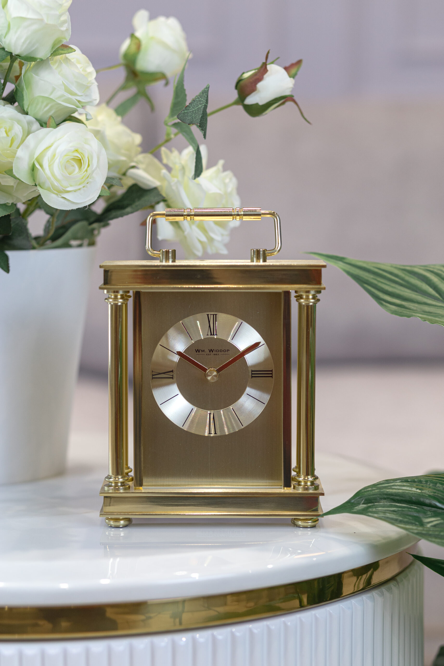 ZEGAR STOJĄCY złoty z ozdobną ramą, z uchwytem, klasyczny wygląd ZEGAR STOJĄCY złoty z ozdobną ramą, z uchwytem, klasyczny wygląd