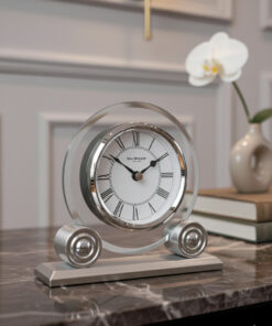 zegar-srebrny-klaszyczny-szklany-z-biala-tarcza