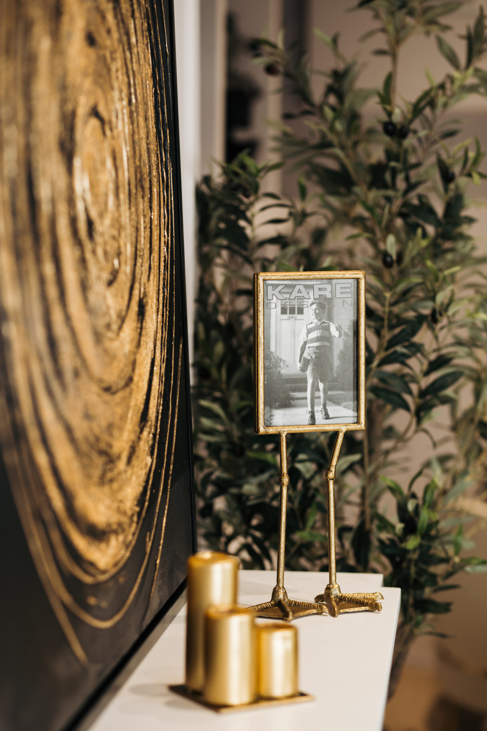 RAMKA NA ZDJĘCIE Duck Feet stojąca, metalowa, złote wykończenie, nowoczesny styl, piękna