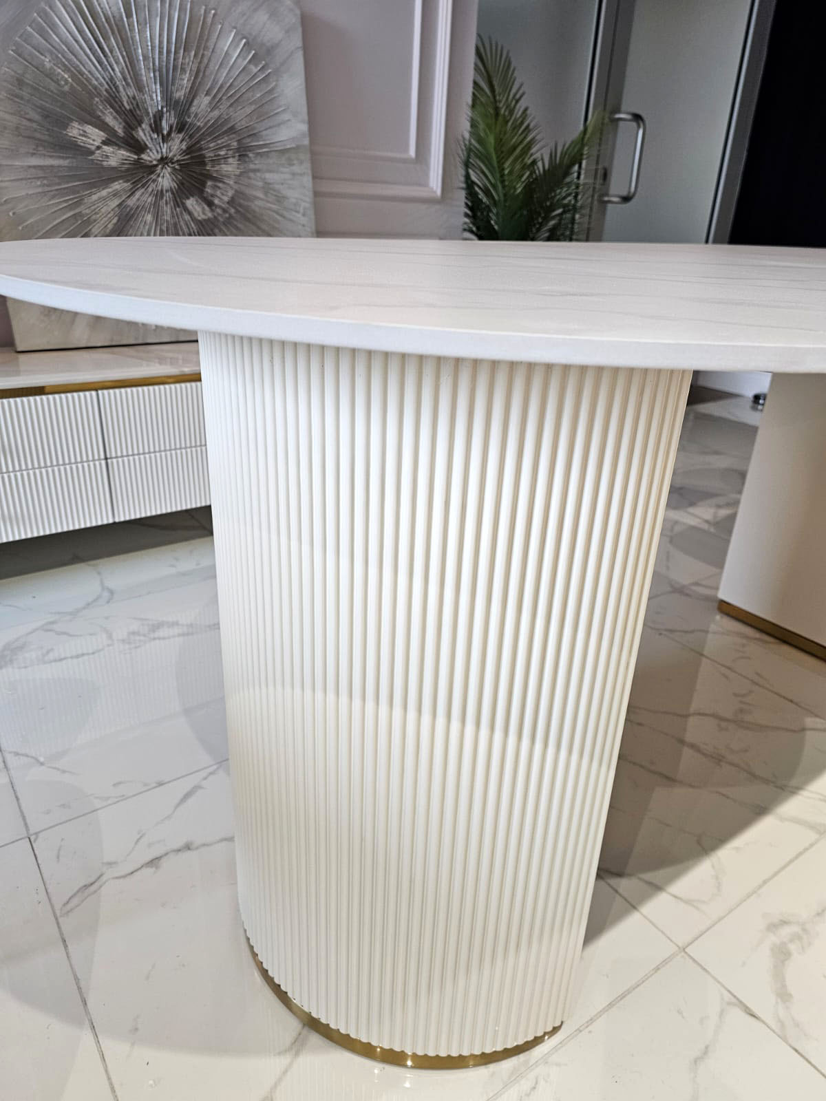 STÓŁ owalny na dwóch nogach, biały z złotymi detalami, nowoczesny, wersja premium, ekskluzywny