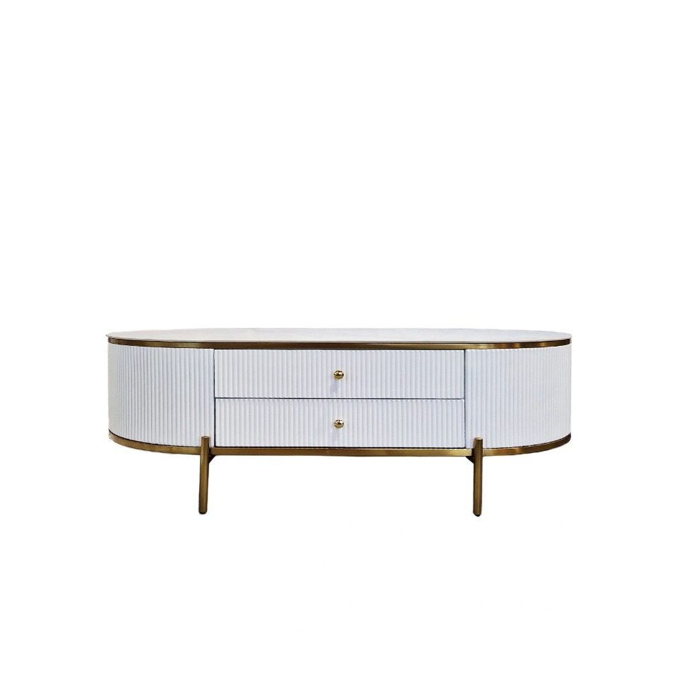 STOLIK KAWOWY biały z ryflowanym korpusem, owalny kształt, złote, metalowe detale, nowoczesny styl