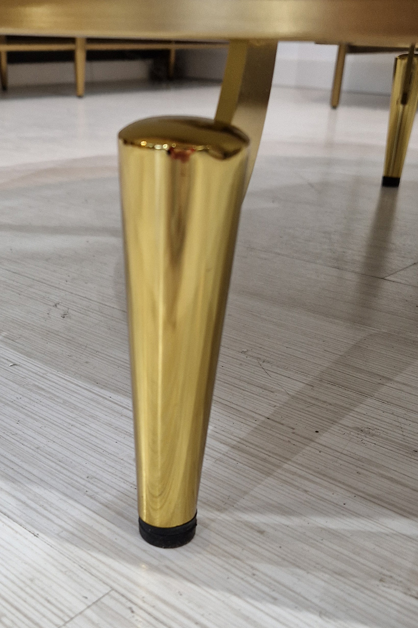 STOLIK KAWOWY okrągły, kaszmirowy na złotych nogach, blat ze spieku kwarcowego, nowoczesny glamour, nowoczesny STOLIK KAWOWY okrągły, kaszmirowy na złotych nogach, blat ze spieku kwarcowego, nowoczesny glamour, nowoczesny