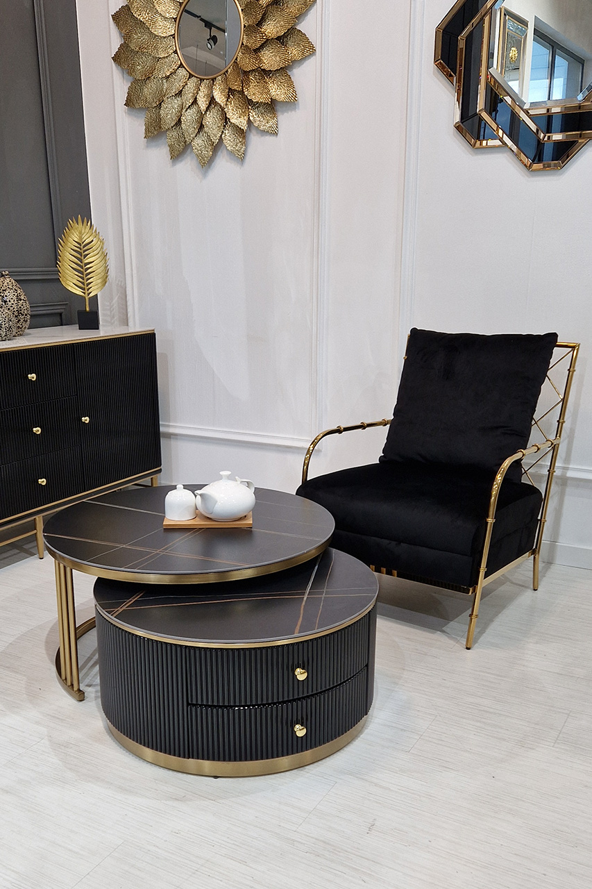 STOLIK KAWOWY podwójny, czarny ryflowany korpus, złote metalowe detale, blat ze spieku kwarcowego, nowoczesny, piękny STOLIK KAWOWY podwójny, czarny ryflowany korpus, złote metalowe detale, blat ze spieku kwarcowego, nowoczesny, piękny