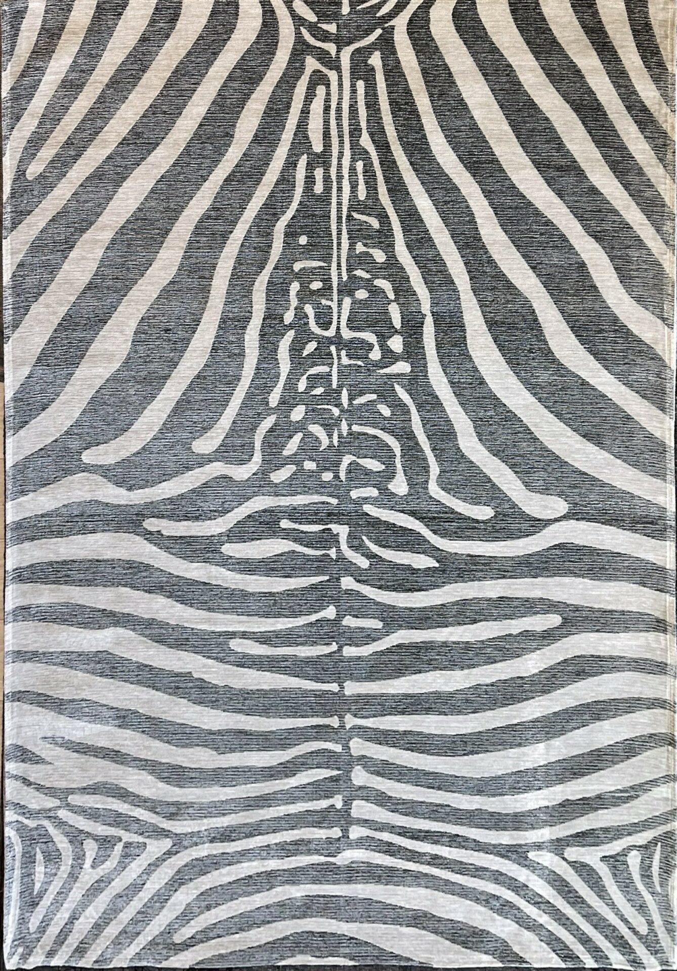 DYWAN Deco Rugs White & Black biało-czarny wzór imitujący zebrę, nowoczesny styl DYWAN Deco Rugs White & Black biało-czarny wzór imitujący zebrę, nowoczesny styl