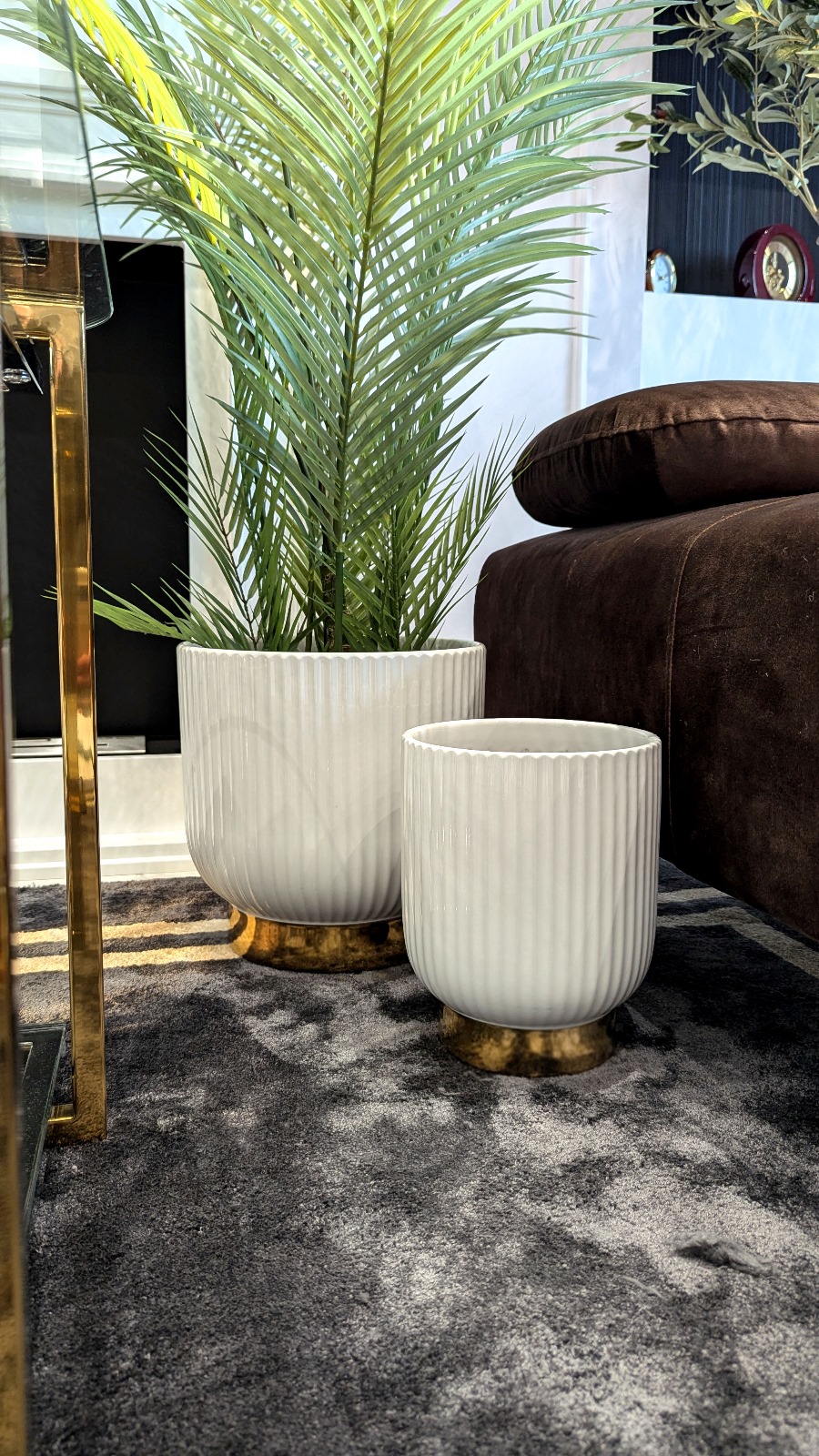 ZESTAW 3 DONIC ryflowanych, biało-złote z ceramiki mrozoodpornej, idealne do ogrodu ZESTAW 3 DONIC ryflowanych, biało-złote z ceramiki mrozoodpornej, idealne do ogrodu