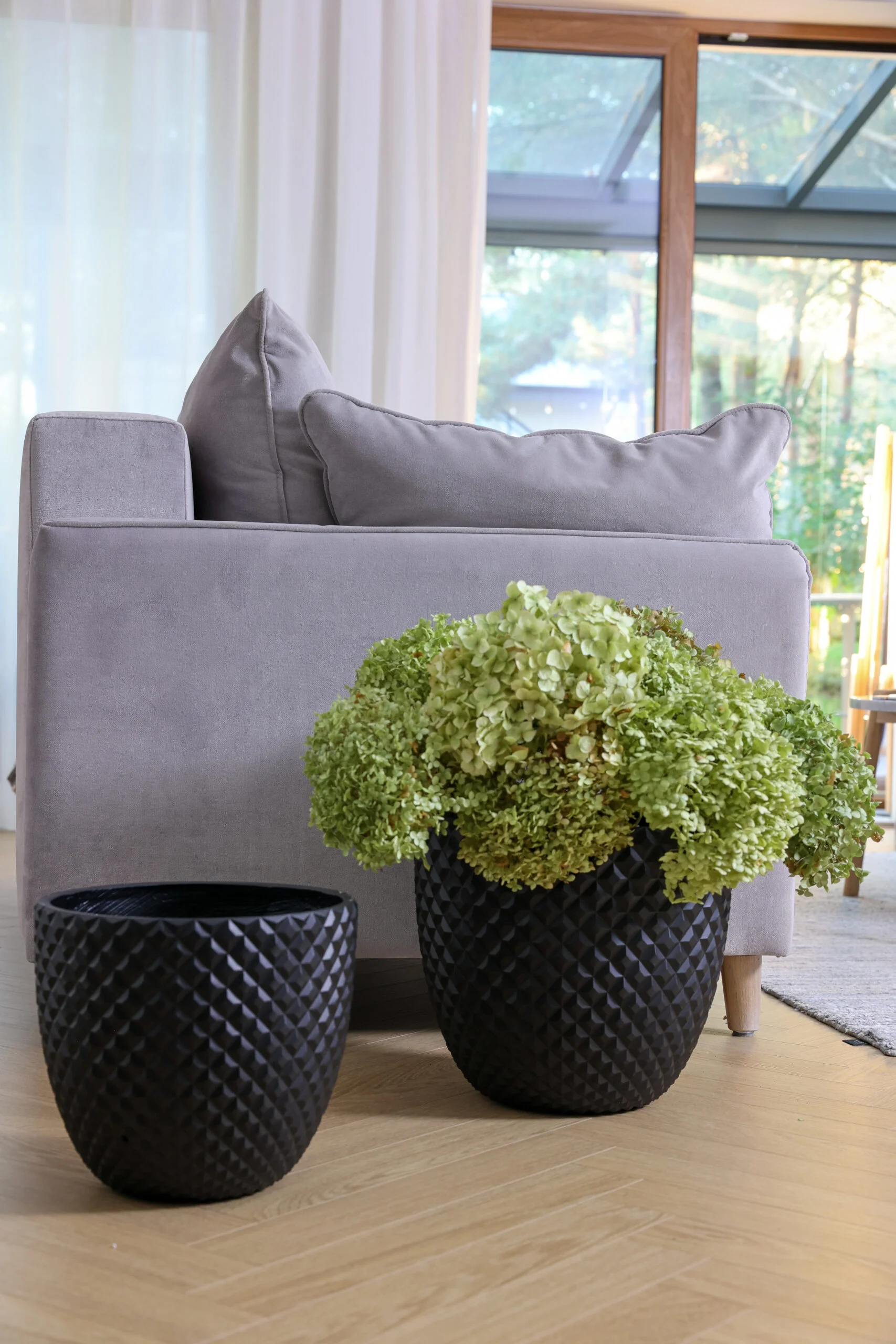 ZESTAW 3 DONIC z włókna szklanego, mrozoodporne, czarne, geometryczny, trójwymiarowy wzór, nowoczesny styl, do salonu ZESTAW 3 DONIC z włókna szklanego, mrozoodporne, czarne, geometryczny, trójwymiarowy wzór, nowoczesny styl, do salonu