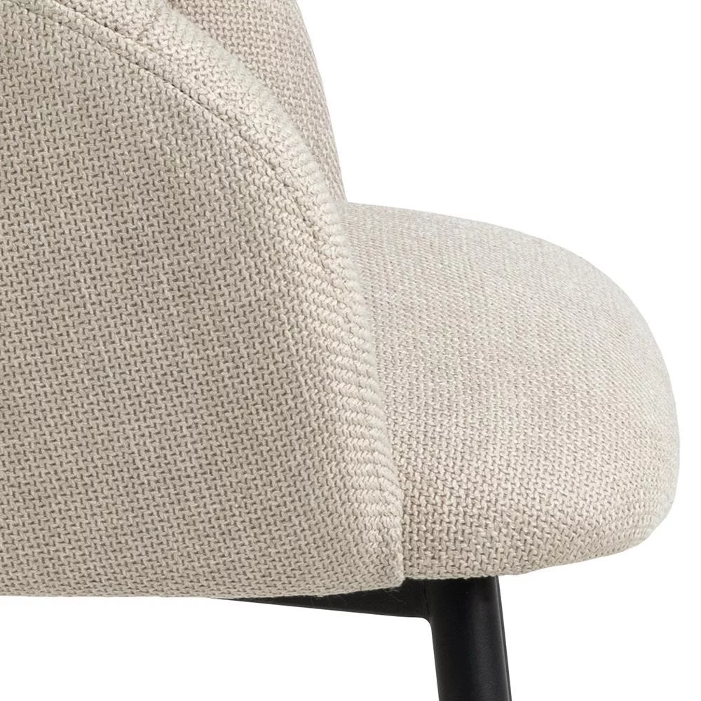 KRZESŁO Clara tapicerowane, beżowe, czarne metalowe nogi, przeszywane siedzisko, nowoczesne, wygodne