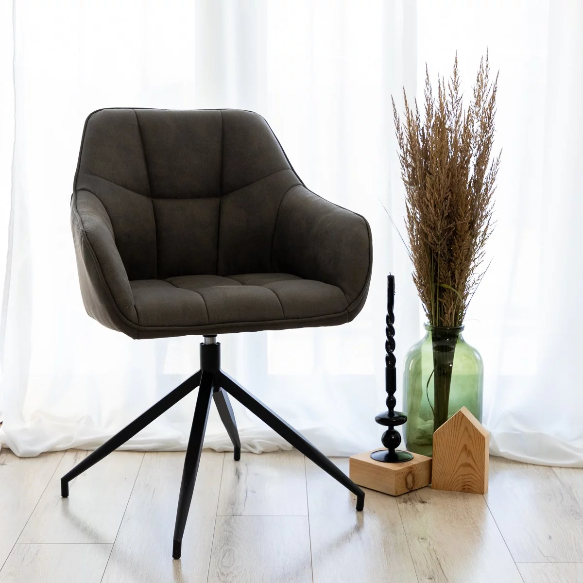 KRZESŁO Nolan obrotowe, czteroramienna, czarna podstawa, różne kolory tkaniny, nowoczesny styl, antracytowe, najwyższa jakość KRZESŁO Nolan obrotowe, czteroramienna, czarna podstawa, różne kolory tkaniny, nowoczesny styl, antracytowe, najwyższa jakość