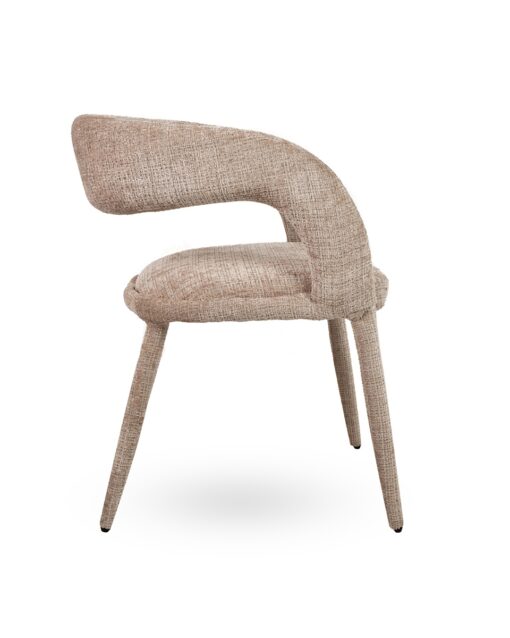 KRZESŁO Iris w beżowej, delikatnie strukturalnej tkaninie, miękkie linie, designerski styl, piękne