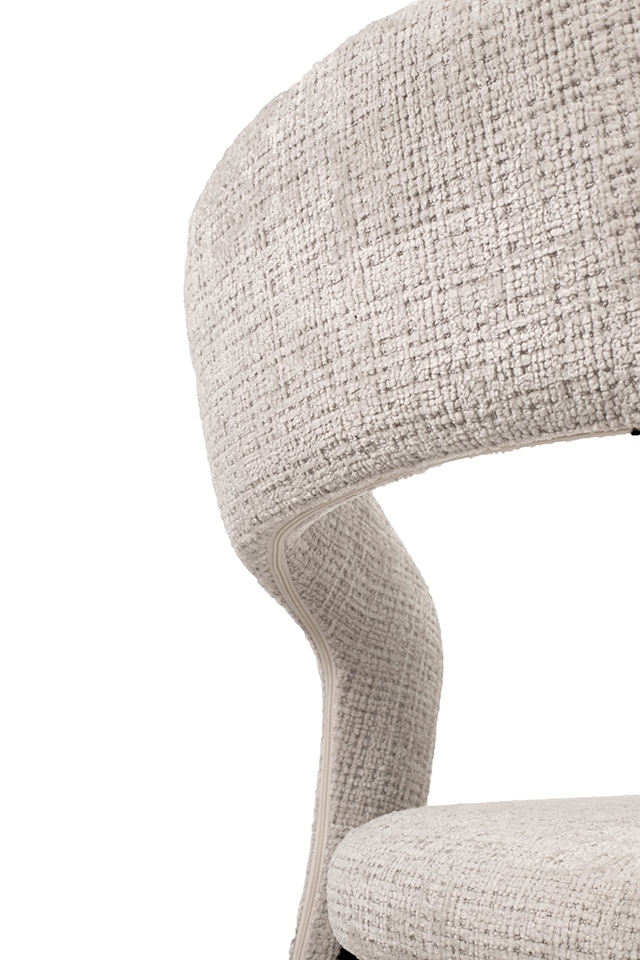 KRZESŁO Kos w beżowej tkaninie, delikatne, miękkie linie oparcia, smukłe nogi, nowoczesny styl, wyrafinowane KRZESŁO Kos w beżowej tkaninie, delikatne, miękkie linie oparcia, smukłe nogi, nowoczesny styl, wyrafinowane