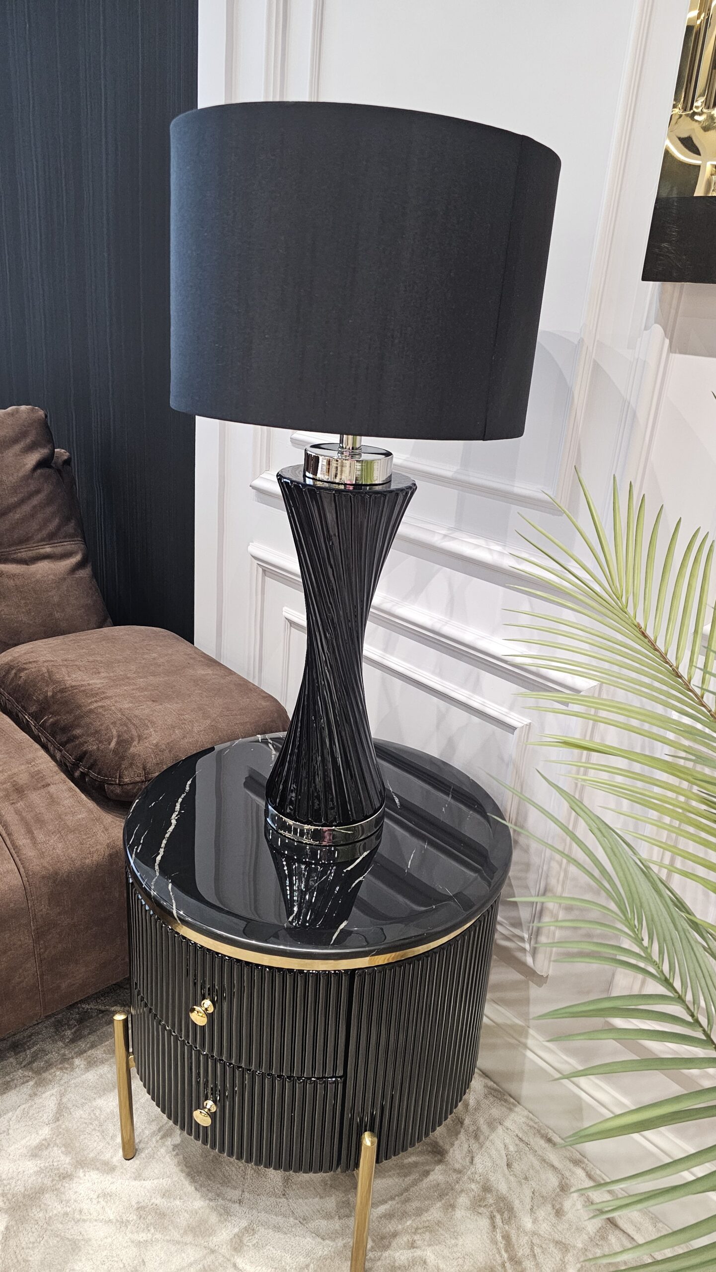 LAMPA STOŁOWA czarna, szklana podstawa, czarny abażur, nowoczesna, ekskluzywna