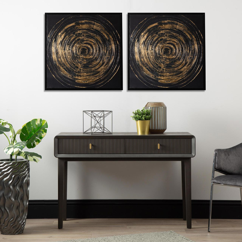 OBRAZ z wzorem złotego okręgu, czarne tło, drewniane obramowanie, nowoczesny styl, ekskluzywny
