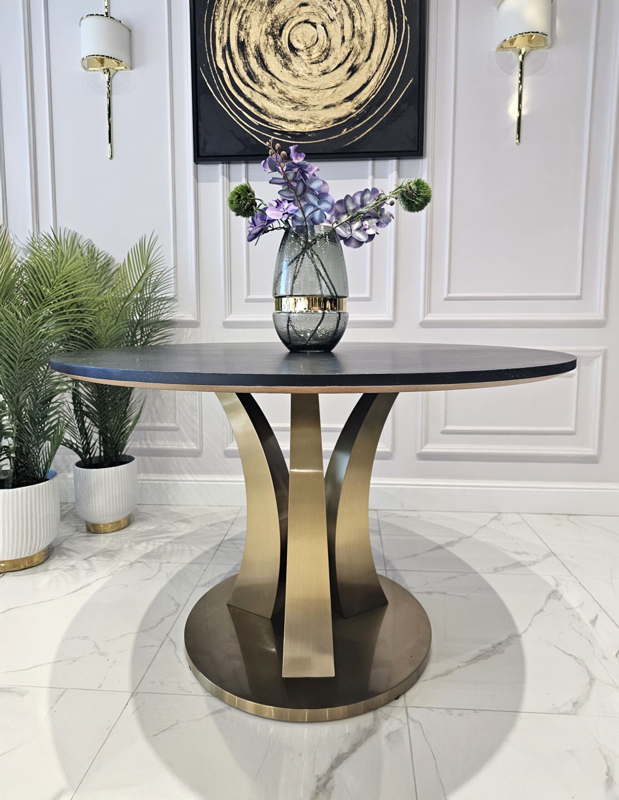 STÓŁ JADALNIANY Aureus okrągły fornirowany blat z możliwością personalizacji koloru i rozmiaru, złota designerska podstawa, nowoczesny, czarny blat, piękny STÓŁ JADALNIANY Aureus okrągły fornirowany blat z możliwością personalizacji koloru i rozmiaru, złota designerska podstawa, nowoczesny, czarny blat, piękny