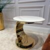 STOLIK POMOCNICZY na złotej designerskiej nodze, okrągły, biały blat, nowoczesny styl glamour
