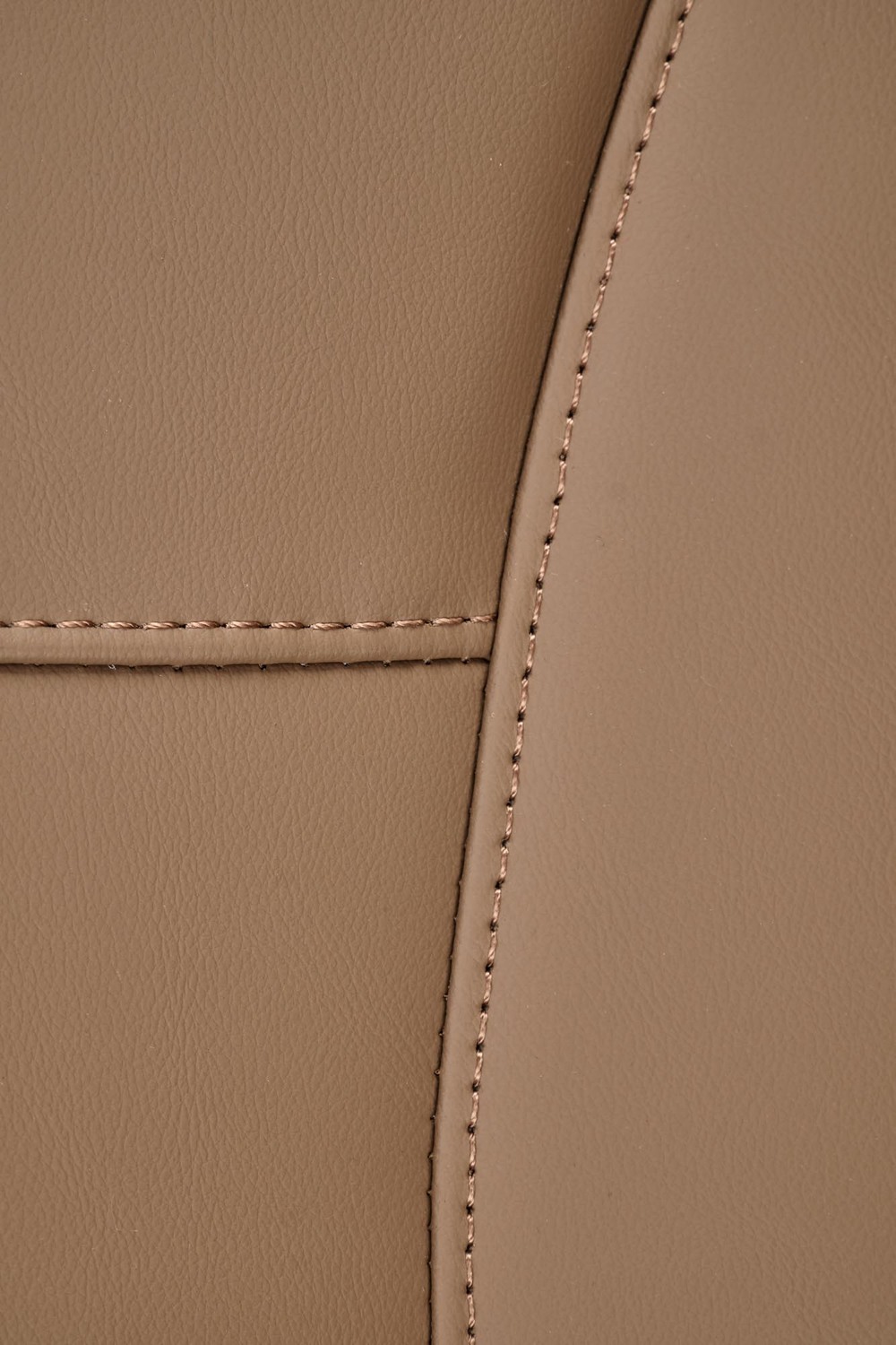 KRZESŁO BIUROWE Ederson na srebrnym, metalowym stelażu, obicie z eko skóry w kolorze cappucino, do salonu