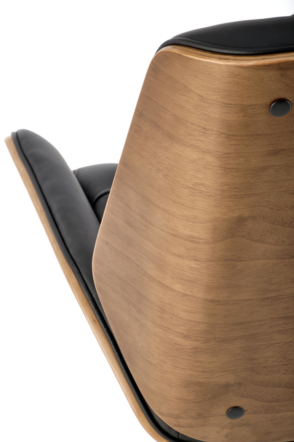 KRZESŁO BIUROWE Gavin siedzisko i oparcie z czarnej eko skóry, orzechowy tył, na kółkach, nowoczesny styl, stylowe