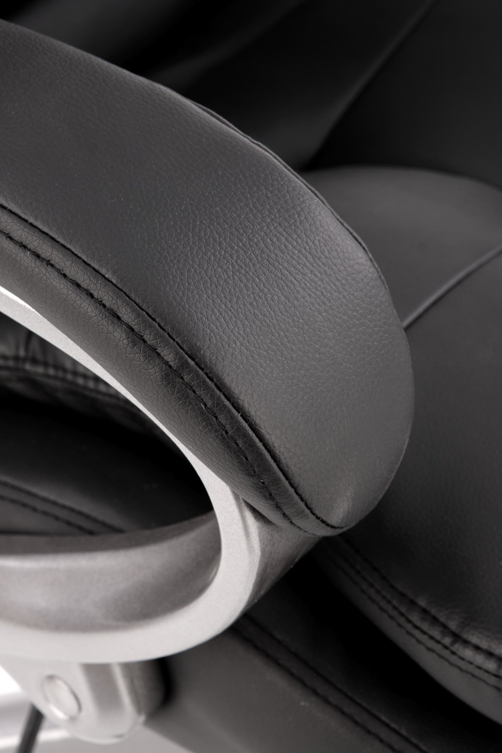 KRZESŁO BIUROWE Preston, czarne obicie z eko skóry, srebrna podstawa, nowoczesny styl, ekskluzywne