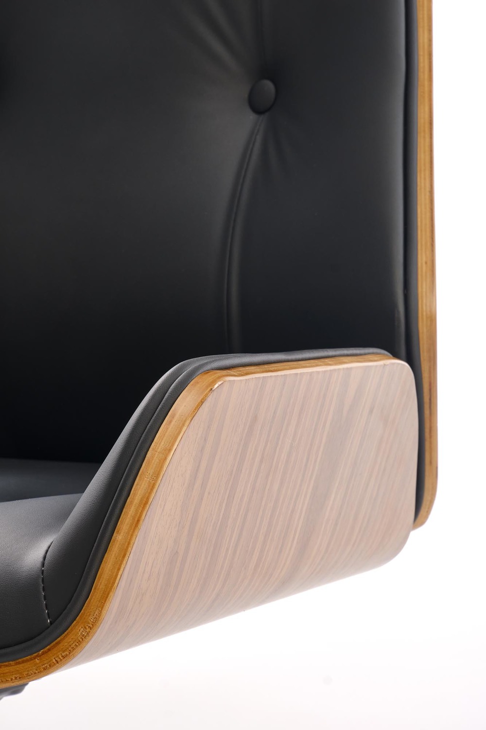 KRZESŁO BIUROWE Webster z czarną tapicerką z eko skóry i orzechowym tyłem, designerski styl, do gabinetu