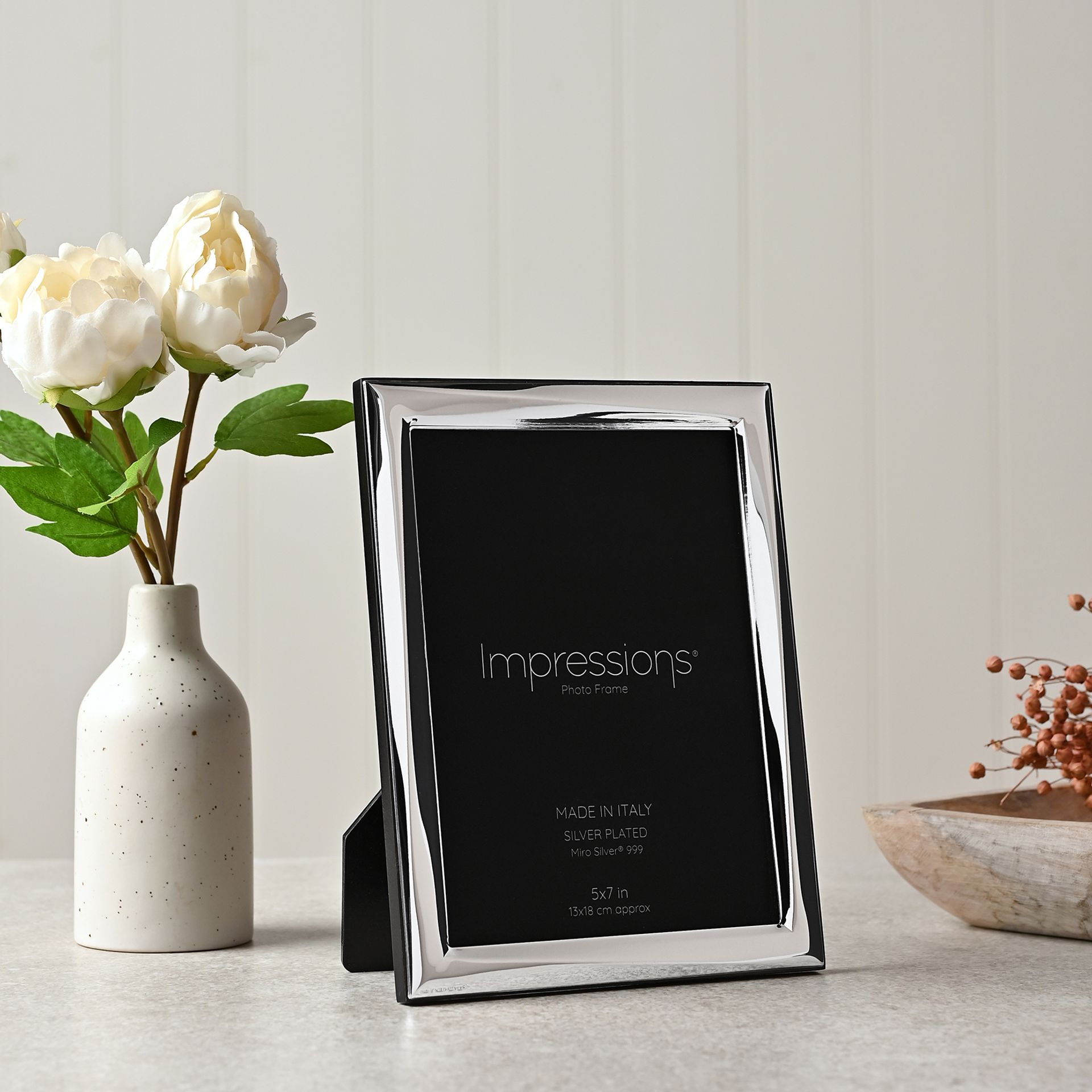 RAMKA NA ZDJĘCIE srebrna, błyszcząca obwódka, drewniany tył, włoska produkcja, nowoczesny styl 5x7, piękna