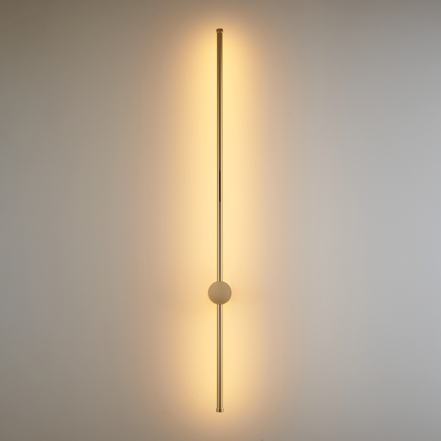 KINIKET ŚCIENNY Sparo LED, złoty, minimalistyczna, pionowa forma, nowoczesny styl glamour, do salonu