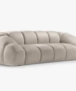 SOFA 3-osobowa Diana o zaoblonych kształtach, pionowe przeszycia, beżowa tkanina, designerski styl, piękna
