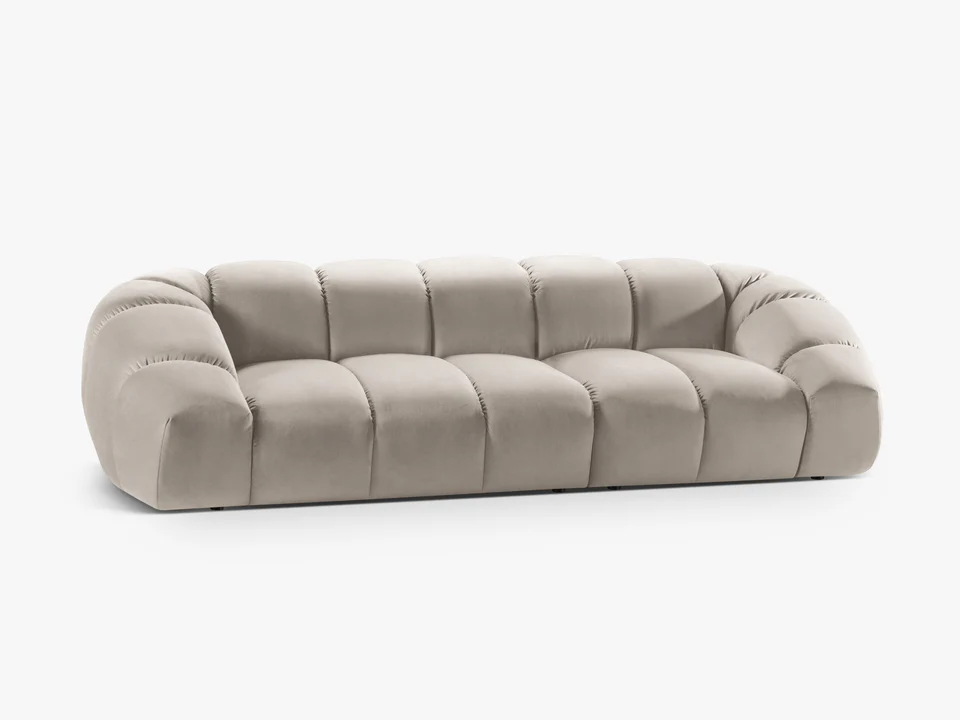 SOFA 4-osobowa Diana o zaoblonych kształtach, pionowe przeszycia, beżowa tkanina, designerski styl, piękna