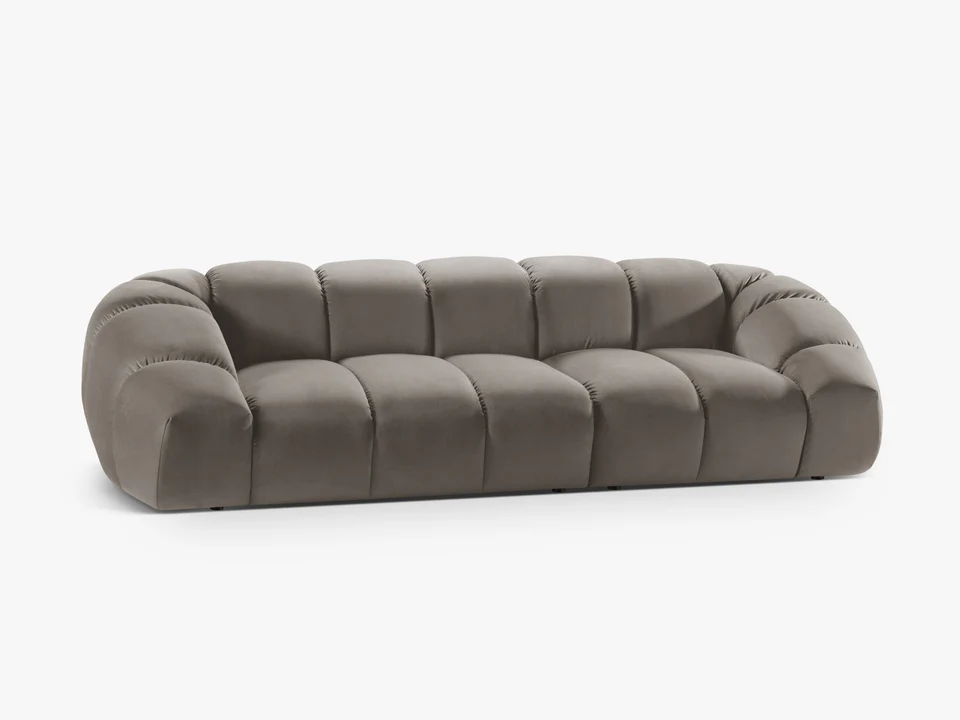 SOFA 4-osobowa Diana o zaoblonych kształtach, pionowe przeszycia, szarobrązowa tkanina, designerski styl, piękna