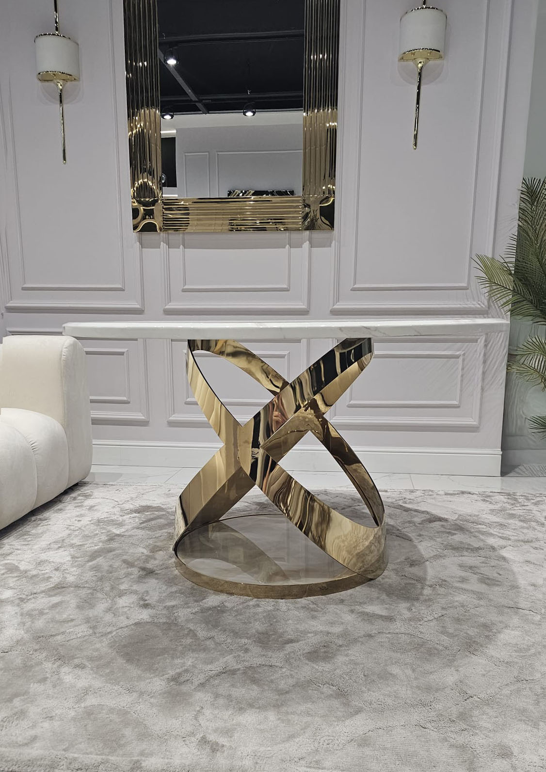 STÓŁ JADALNIANY Mosseo okrągły, blat z konglomeratu marmurowego, designerska podstawa w błyszczącym złocie, piękny