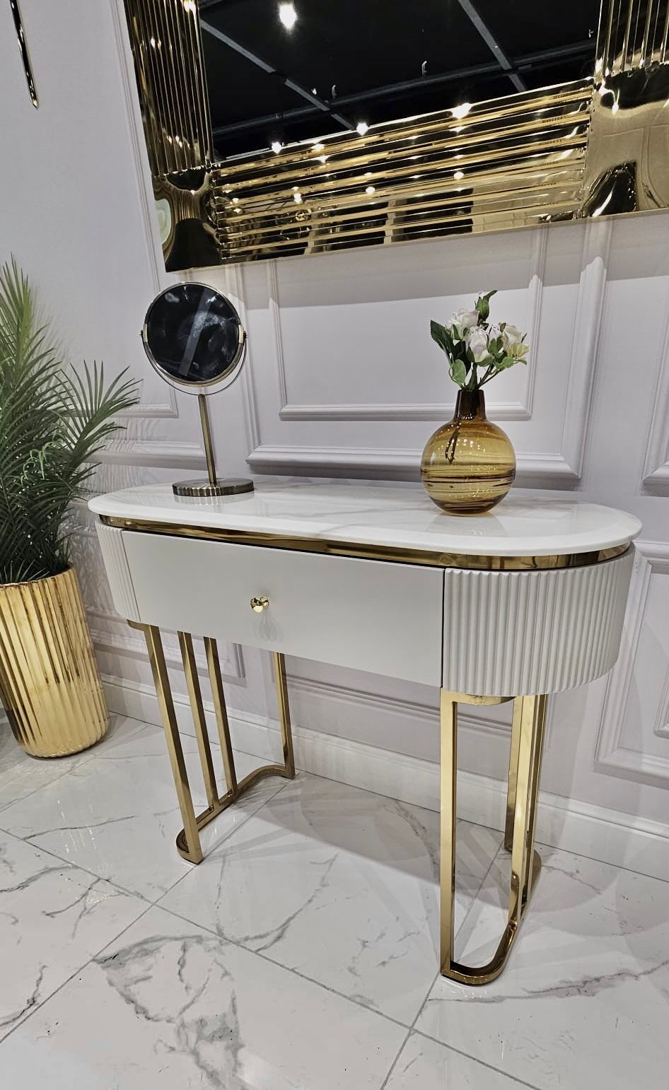 KONSOLA Anne Cashmir, złote nogi i detale, szuflada, kaszmirowa, ryflowane boki, blat z konglomeratu marmurowego 3