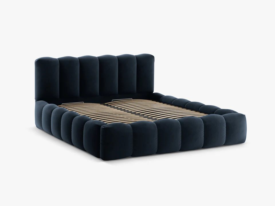 ŁÓŻKO Lupine tapicerowane, zaokrąglone kształty, piękne pionowe przeszycia, ciemnoniebieska tkanina, designerski styl, piękne ŁÓŻKO Lupine tapicerowane, zaokrąglone kształty, piękne pionowe przeszycia, ciemnoniebieska tkanina, designerski styl, piękne